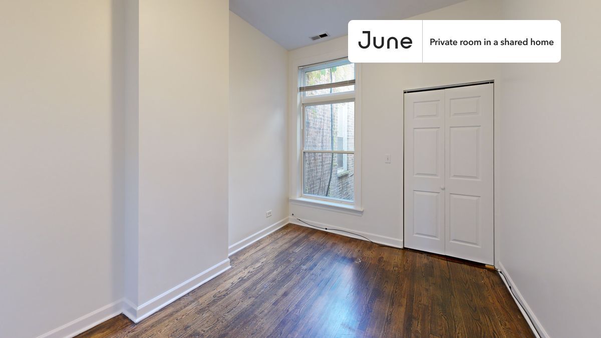 Room in Shared 3 bed/2 bath home in Chicago, IL - Building Photo