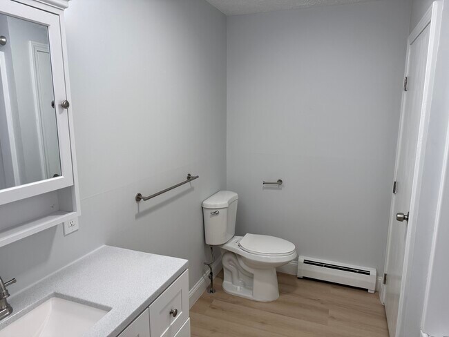 106 Granite St in Biddeford, ME - Building Photo - Building Photo