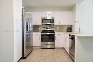 1776 Polk St in Hollywood, FL - Building Photo