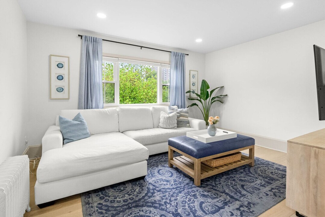 165 Church St, Unit ID1097532P in White Plains, NY - Building Photo