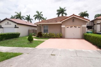 921 NW 132nd Ave W in Miami, FL - Building Photo - Building Photo