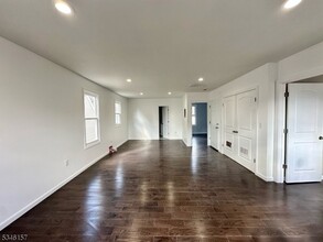 105 S 7th St in Newark, NJ - Building Photo - Building Photo