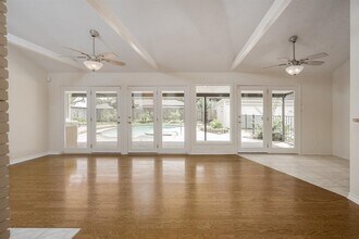 10631 Del Monte Dr in Houston, TX - Building Photo - Building Photo