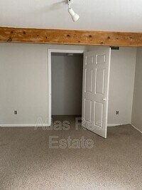 8170 Centrebridge Dr photo'