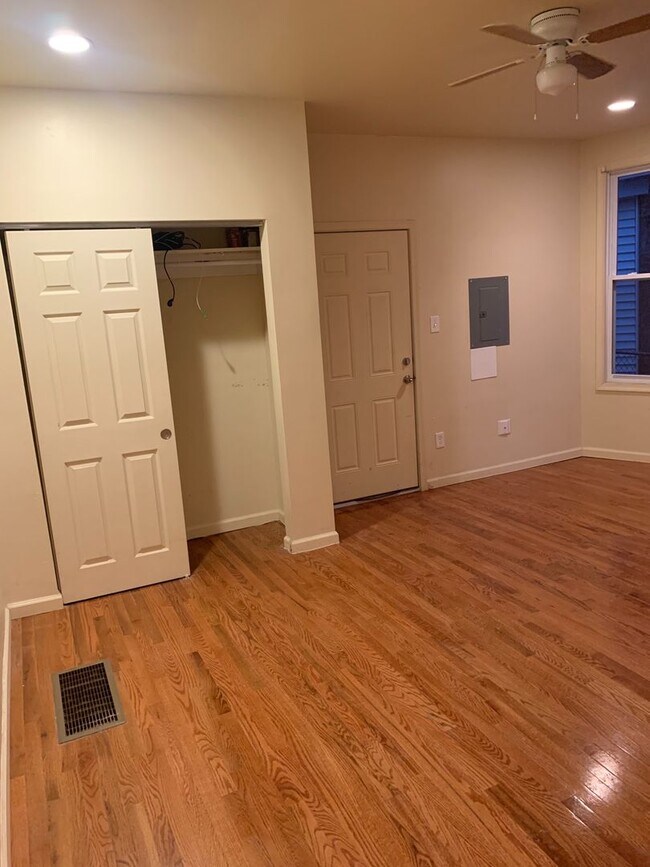 5103 Hazel Ave in Philadelphia, PA - Building Photo - Building Photo