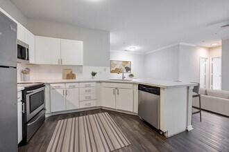 The Brodie in Austin, TX - Foto de edificio - Building Photo