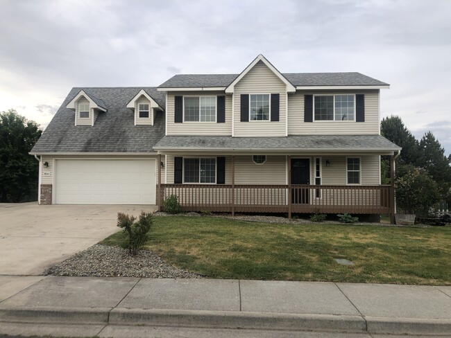 1500 NW Canyon View Dr in Pullman, WA - Building Photo - Building Photo