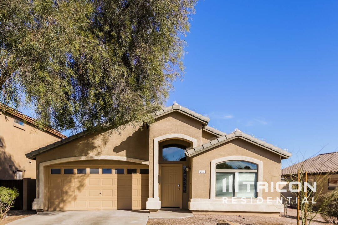 2111 S 160th Ln in Goodyear, AZ - Building Photo