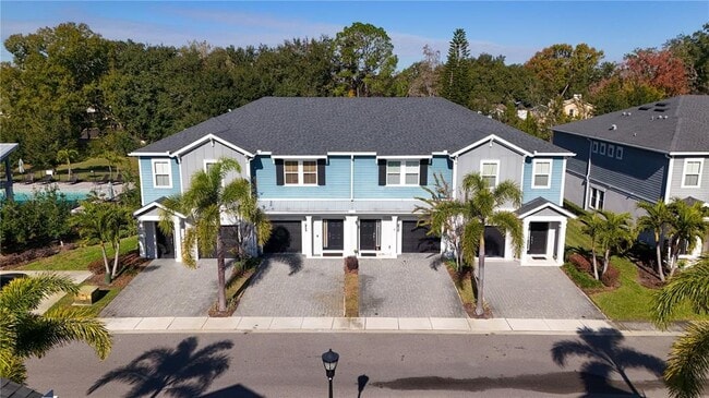 property at 2915 Grand Kemerton Pl