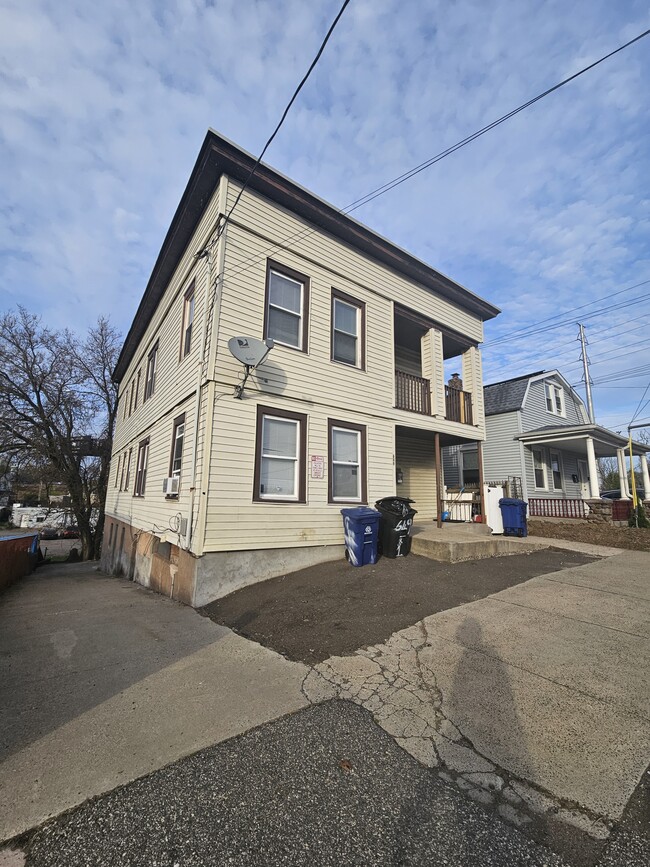 649 First Ave, Unit 2