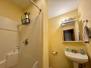 1516 Tremont St, Unit 3 in Boston, MA - Foto de edificio - Building Photo