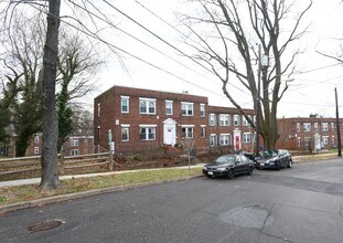2608 29th St Se in Washington, DC - Building Photo - Building Photo