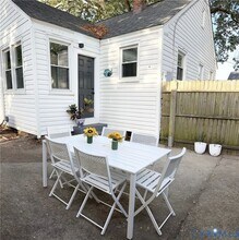 9504 Atlans St in Norfolk, VA - Foto de edificio - Building Photo