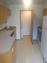 2731 Lee St in Anchorage, AK - Building Photo - Building Photo