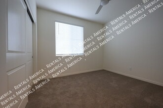 1142 E Westwood Dr in Casa Grande, AZ - Foto de edificio - Building Photo