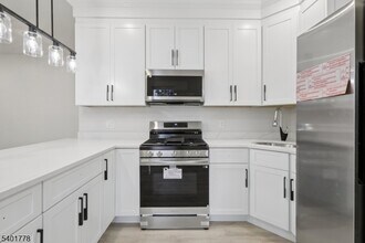 540 E 25th St in Paterson, NJ - Building Photo - Building Photo