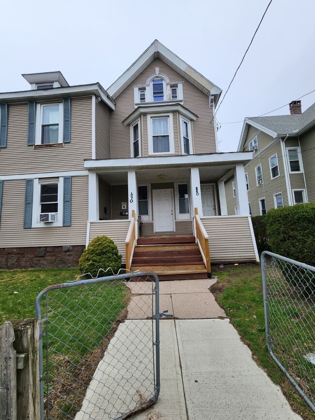 170 Sherman Ave, Unit 3, Unit 3