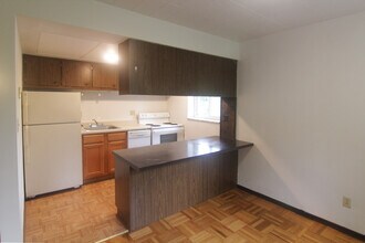 1230 End E Ave, Unit 7 in Pittsburgh, PA - Foto de edificio - Building Photo