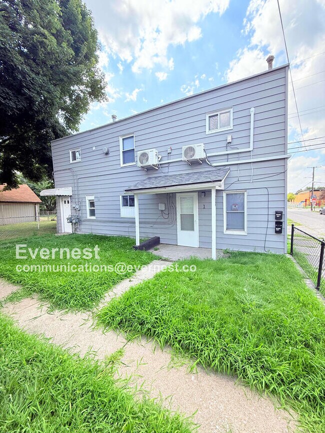 68 E James St in River Rouge, MI - Building Photo - Building Photo