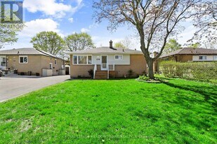 176 Longfield Rd in Acton, ON - Building Photo