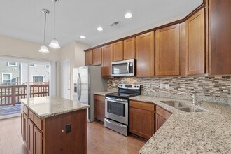 270 Paradise Dr in Portsmouth, VA - Building Photo - Building Photo