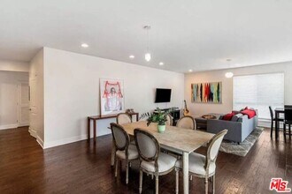 817 N Alfred St in Los Angeles, CA - Building Photo - Building Photo