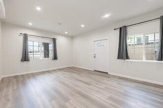 10136 Forbes Ave in Los Angeles, CA - Building Photo - Building Photo