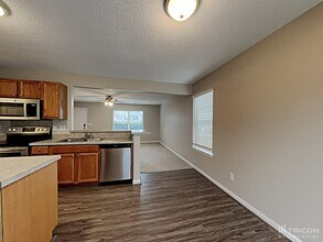 325 Hampton Ridge Dr in Greer, SC - Building Photo - Building Photo