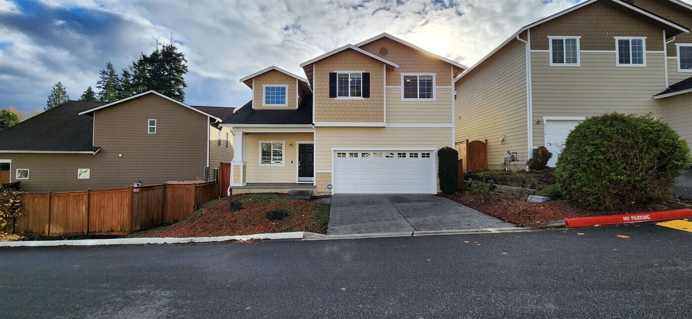 2716 232nd St SE in Bothell, WA - Foto de edificio