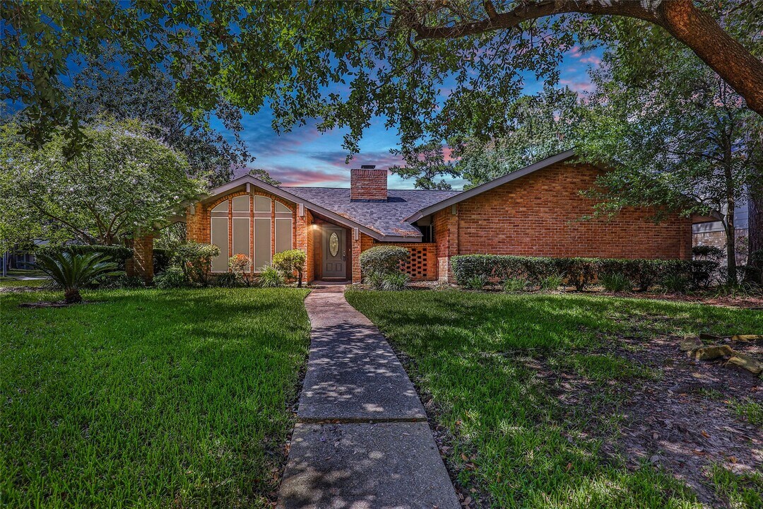 7703 Pine Cup Dr in Humble, TX - Building Photo