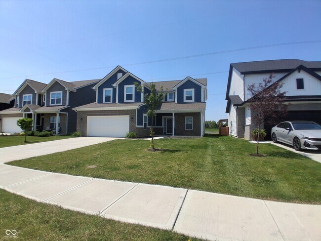 7062 English Oak Dr in McCordsville, IN - Building Photo - Building Photo