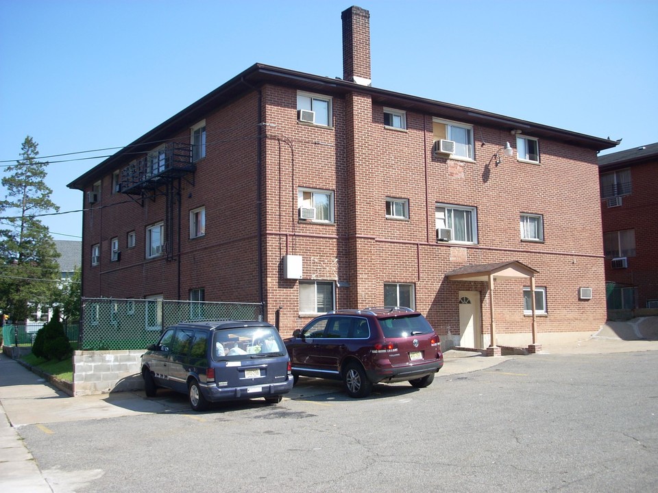 158-160 Dehart Pl in Elizabeth, NJ - Building Photo