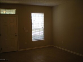 338 Pecan Grove Dr in Orange Park, FL - Foto de edificio - Building Photo