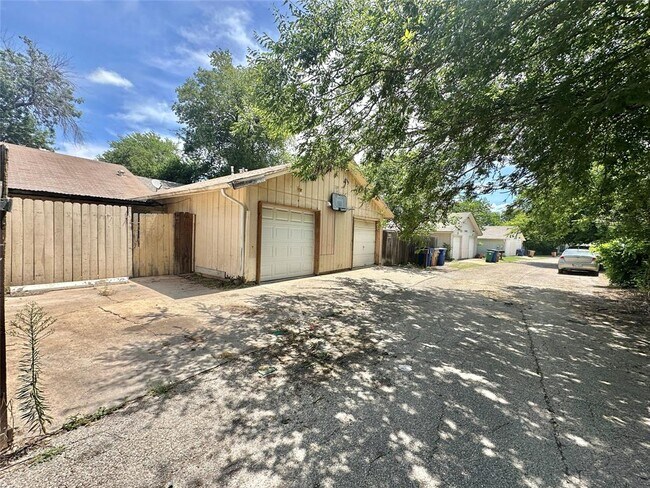 207 W William Cannon Dr in Austin, TX - Building Photo - Building Photo