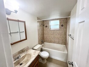 116 NE 9th St in Pompano Beach, FL - Building Photo - Building Photo