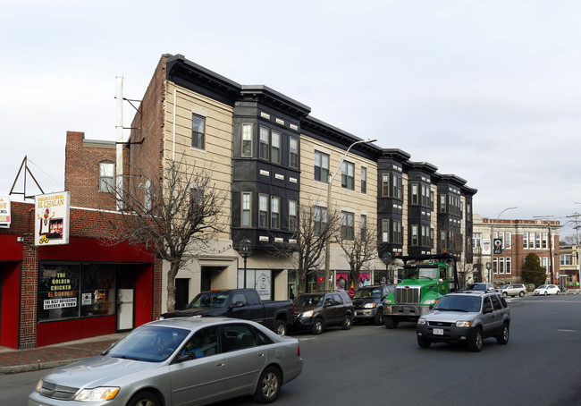 Lawrence Building Apartments in Chelsea, MA - Building Photo - Building Photo