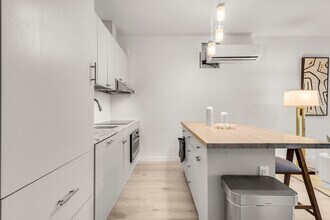 354 Bowery in New York, NY - Building Photo - Building Photo
