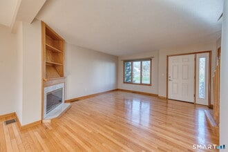 57 4 Rod Rd in Berlin, CT - Building Photo - Building Photo