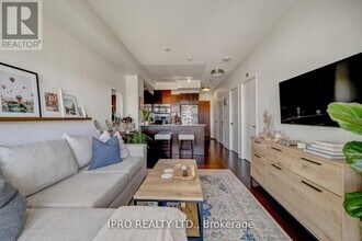 360-1360 Square One Dr in Mississauga, ON - Building Photo - Building Photo