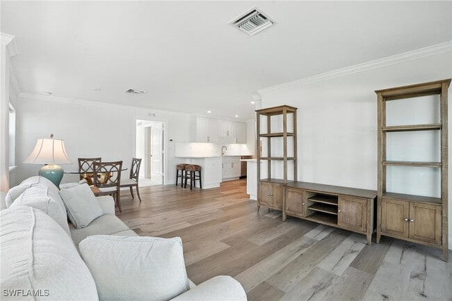 property at 2011 Gulf Shore Blvd N