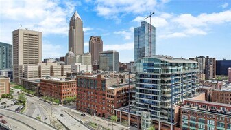 701 W Lakeside Ave in Cleveland, OH - Building Photo