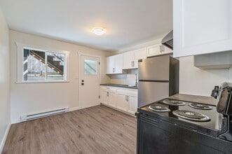 9250 Edward St in Chilliwack, BC - Building Photo - Building Photo