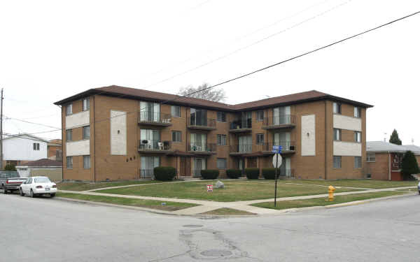 360 Bensley Ave in Calumet City, IL - Foto de edificio