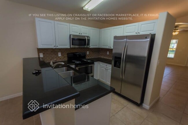 12739 NW 11th Terrace in Miami, FL - Foto de edificio - Building Photo
