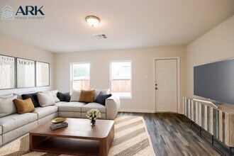 10070 Cerritos dr in Cut And Shoot, TX - Building Photo - Building Photo
