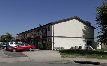 Juniper Villas in Fontana, CA - Building Photo - Building Photo