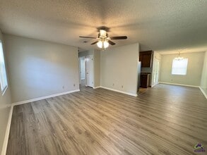 120 Springwood Dr in Warner Robins, GA - Building Photo - Building Photo