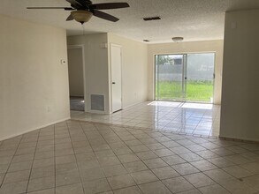 11151 Iron Bridge Rd in Orlando, FL - Building Photo - Building Photo