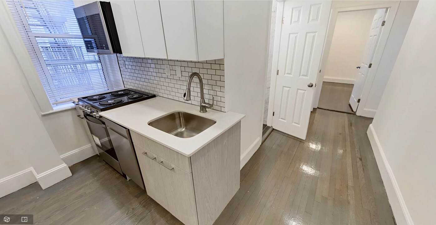 52 Queensberry St, Unit 111-34 in Boston, MA - Building Photo