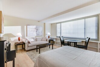 1011 Arlington Blvd, Unit 802 in Arlington, VA - Building Photo - Building Photo